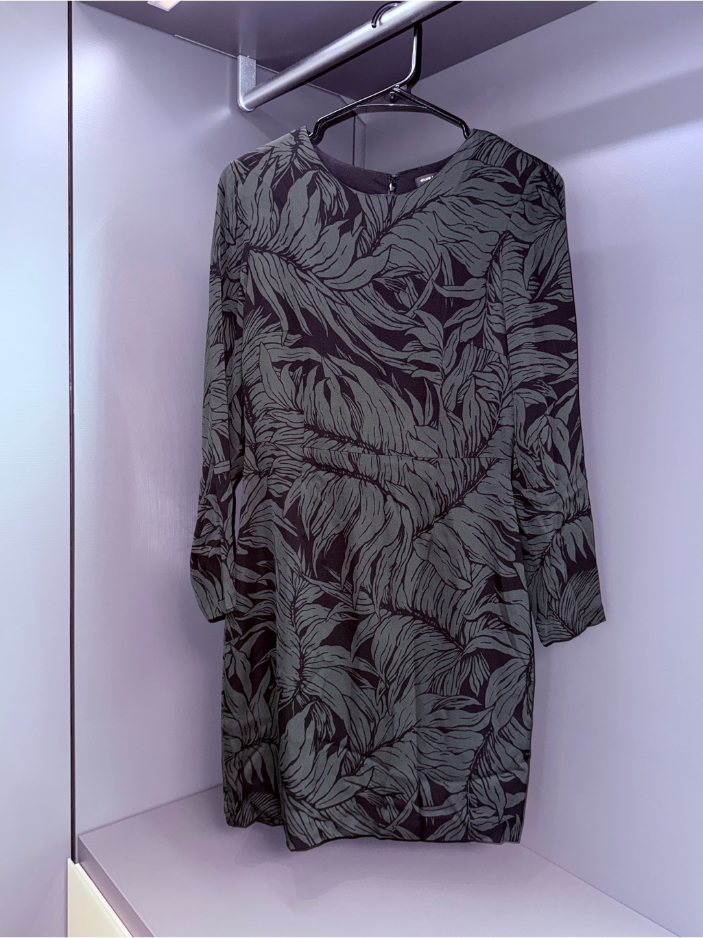 Club Monaco Black Dress With Leaf Print
